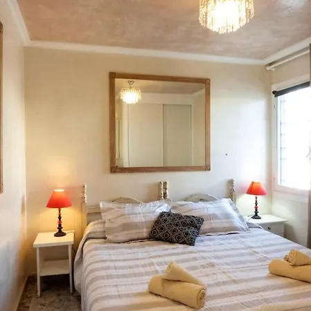 50m Dal Mare Incantevole + Piscina Apartman